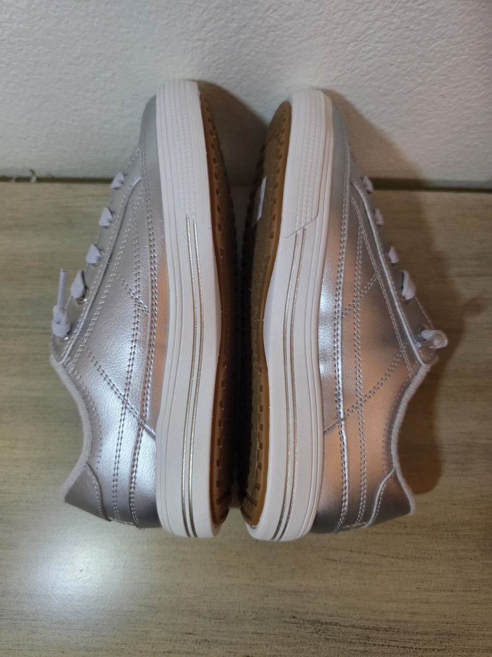 Skechers Metallic Silver Low-Top Lace-Up Sneakers 6 - Picture 3 of 7